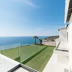 Sabrina Riviera Dei Fiori A Picco Sul Mare Con Piscina Privata ,wellness & * Imperia
