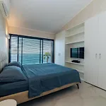 Sabrina Riviera Dei Fiori A Picco Sul Mare Con Piscina Privata ,wellness & * Imperia