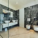 Sabrina Riviera Dei Fiori A Picco Sul Mare Con Piscina Privata ,wellness & Βίλα *
