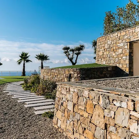Sabrina Riviera Dei Fiori A Picco Sul Mare Con Piscina Privata ,wellness & Imperia