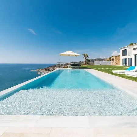 Sabrina Riviera Dei Fiori A Picco Sul Mare Con Piscina Privata ,wellness & Imperia