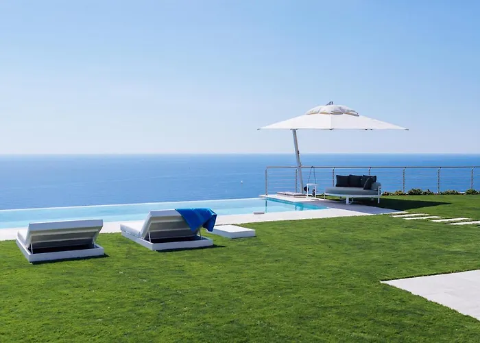 Sabrina Riviera Dei Fiori A Picco Sul Mare Con Piscina Privata ,wellness & *