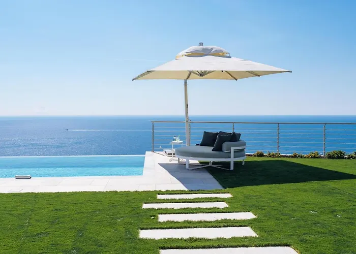 Sabrina Riviera Dei Fiori A Picco Sul Mare Con Piscina Privata ,wellness & Vila *