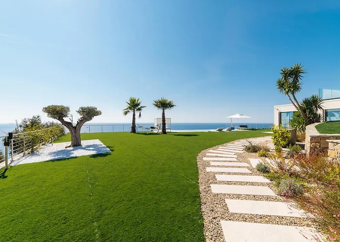 Sabrina Riviera Dei Fiori A Picco Sul Mare Con Piscina Privata ,wellness & Imperia