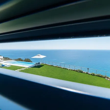 Sabrina Riviera Dei Fiori A Picco Sul Mare Con Piscina Privata ,wellness & * Imperia