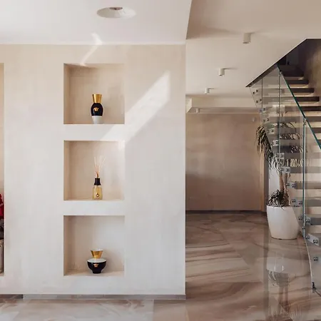 Villa Sabrina Riviera Dei Fiori A Picco Sul Mare Con Piscina Privata ,wellness & Imperia