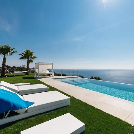 Sabrina Riviera Dei Fiori A Picco Sul Mare Con Piscina Privata ,wellness &