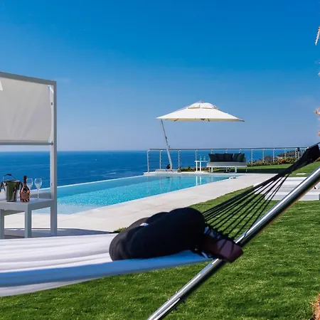 Sabrina Riviera Dei Fiori A Picco Sul Mare Con Piscina Privata ,wellness & Villa