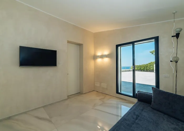 Villa Sabrina Riviera Dei Fiori A Picco Sul Mare Con Piscina Privata ,wellness &